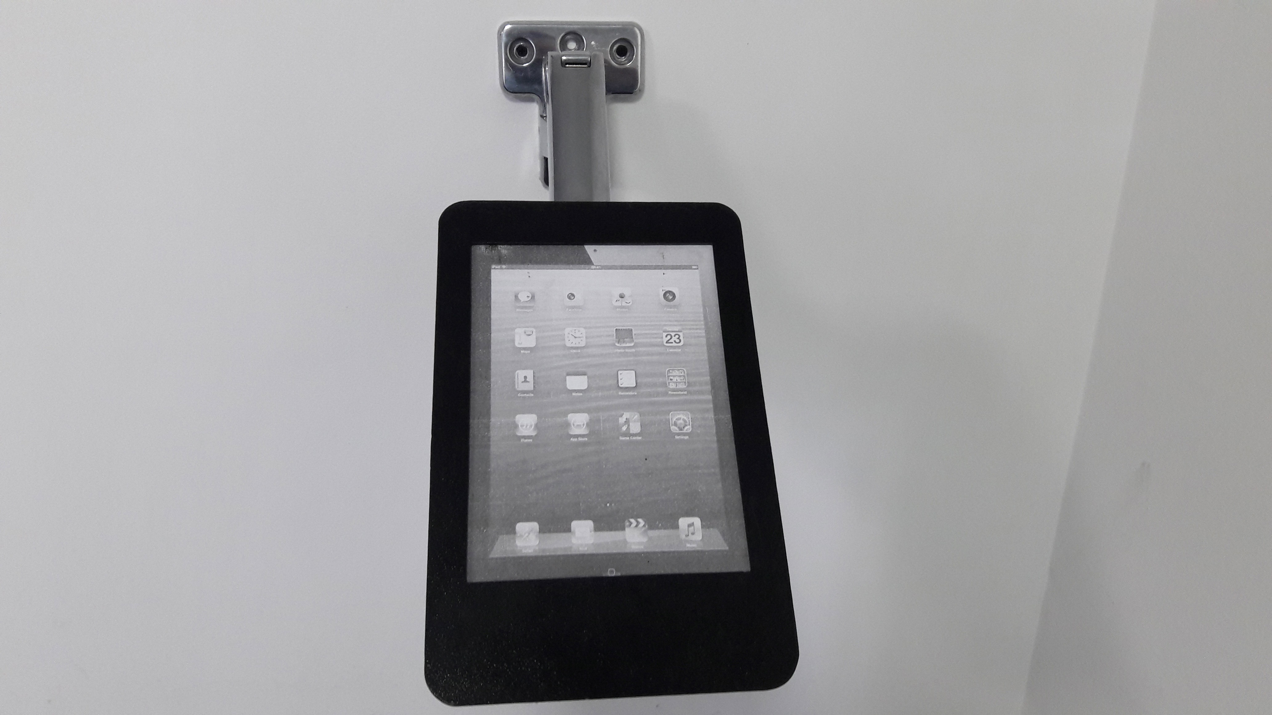 Sopoorte brazo antirrobo para tablets iPads